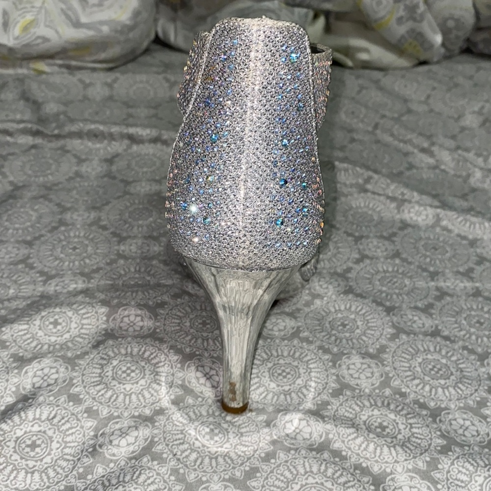 heels - Picture 4 of 4